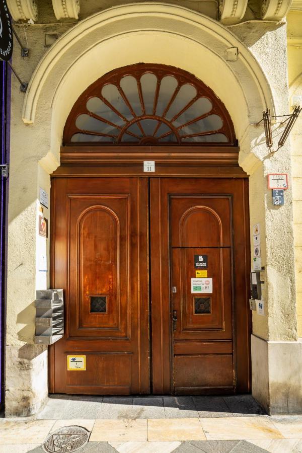 Basilika View Elegant Suite Need Reservation For Free Parking Budapeste Exterior foto